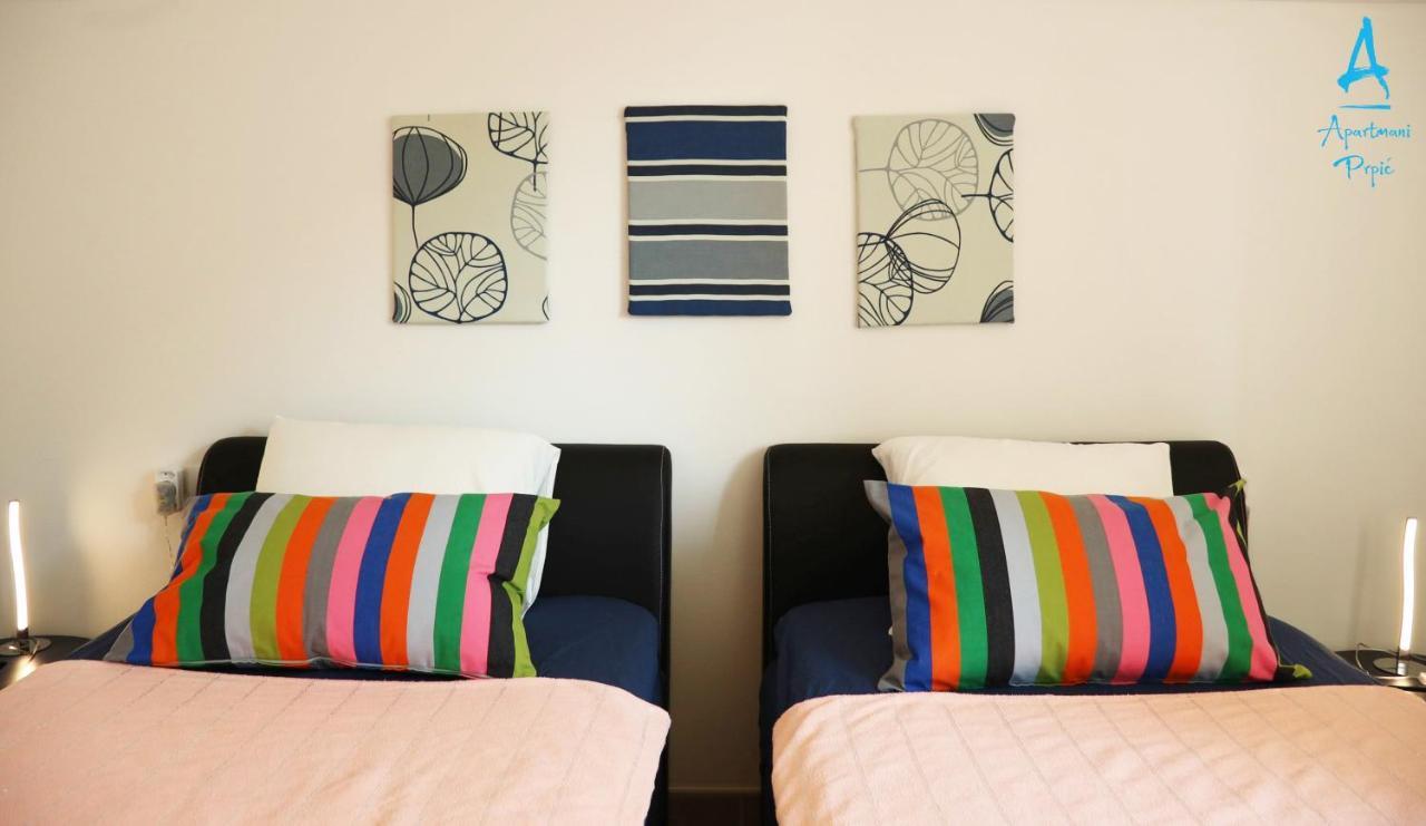 Apartmani Prpic Razanac Ngoại thất bức ảnh